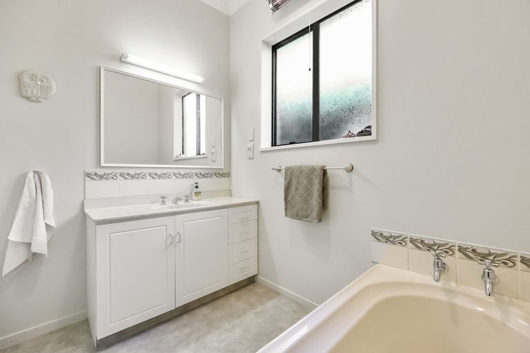 Photo of property in 231 Bay View Road, Saint Clair, Dunedin, 9012