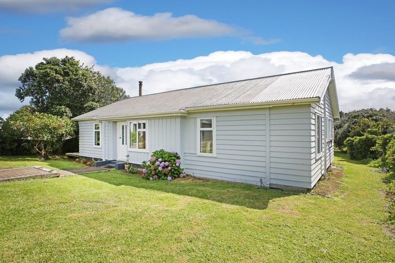 Photo of property in 20 Buchanan Road, Kingseat, Papakura, 2580