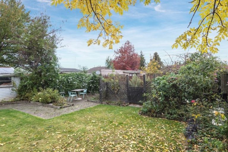 Photo of property in 10 Paddington Street, Northcote, Christchurch, 8052