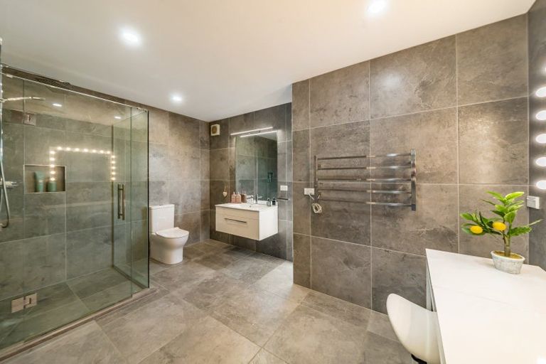 Photo of property in 11 Corlett Road, Plimmerton, Porirua, 5026