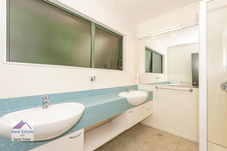 Photo of property in 329 Beach Road, Onerahi, Whangarei, 0110