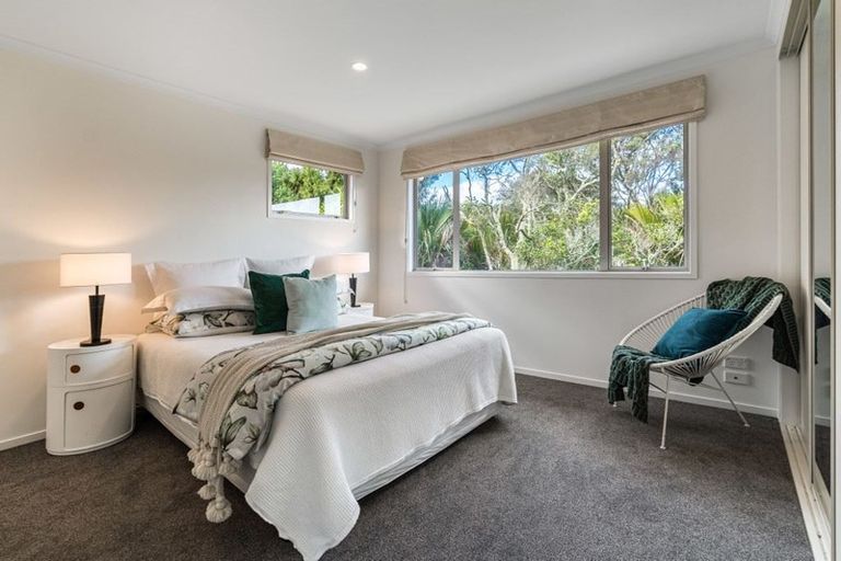 Photo of property in 28a Park Road, Glenfield, Auckland, 0629