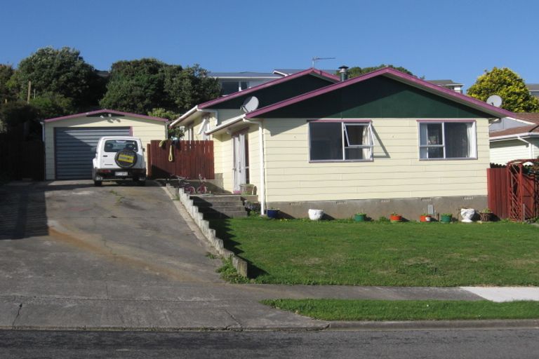 Photo of property in 5 De Castro Place, Titahi Bay, Porirua, 5022