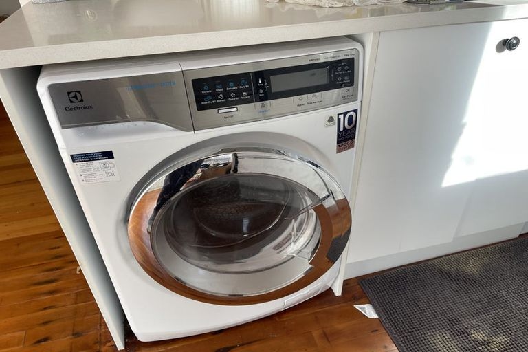 Photo of property in 3/15 East Coast Road, Milford, Auckland, 0620