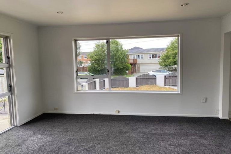 Photo of property in 1/106 Colwill Road, Massey, Auckland, 0614