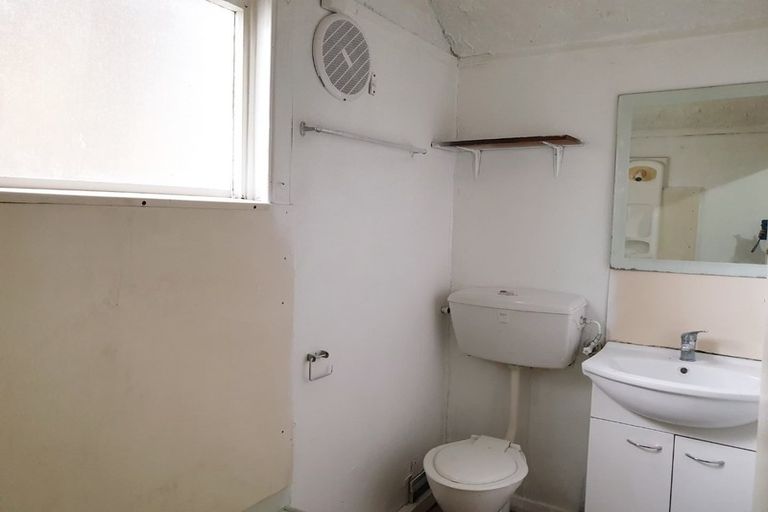 Photo of property in 80 Shakespeare Road, Bluff Hill, Napier, 4110