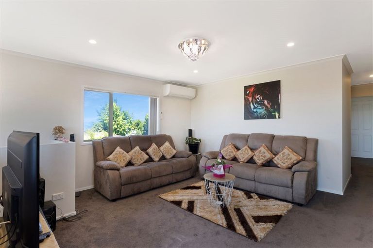 Photo of property in 80a Don Buck Road, Massey, Auckland, 0614