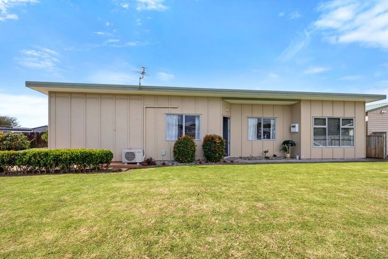 Photo of property in 6 Mace Street, Waitara, 4320