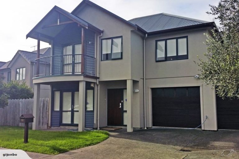 Photo of property in 88 Fields Parade, Oteha, Auckland, 0632