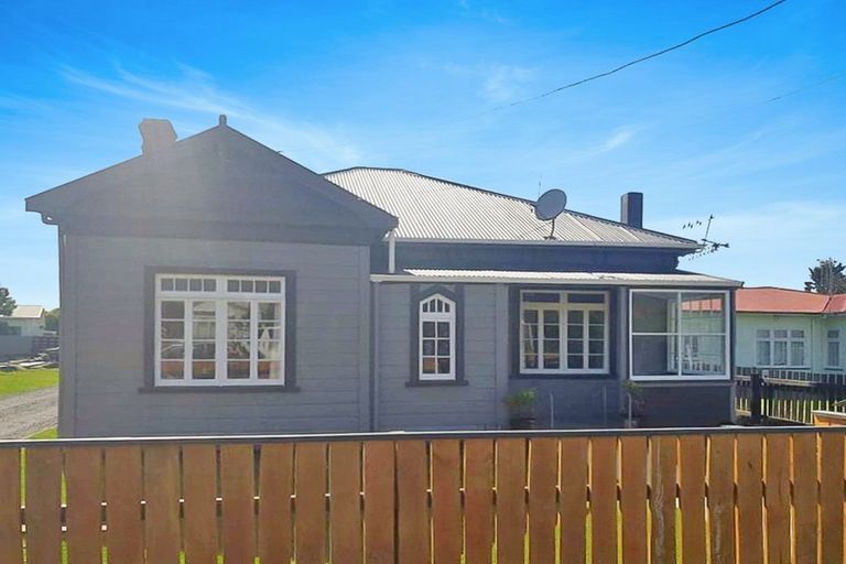 Photo of property in 10 Rira Street, Marton, 4710