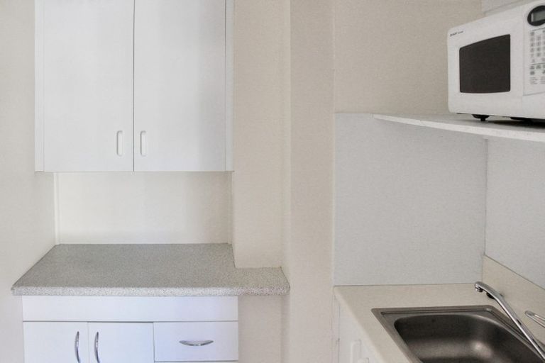 Photo of property in 1 Harry Ell Drive, Cashmere, Christchurch, 8022