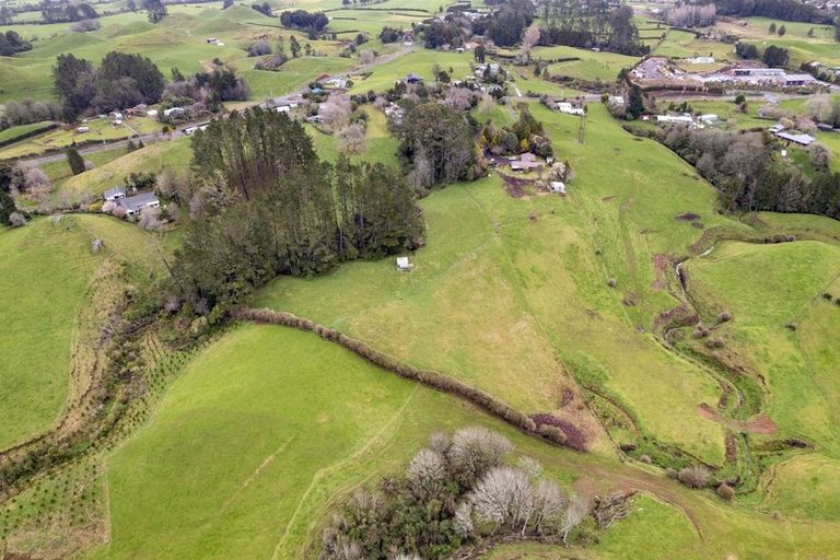 Photo of property in 55 Tarata Road, Inglewood, 4387