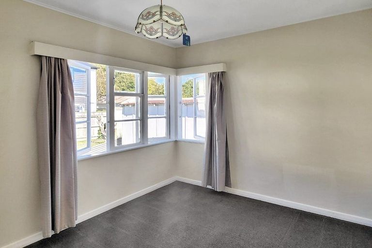 Photo of property in 66 Hall Crescent, Epuni, Lower Hutt, 5011