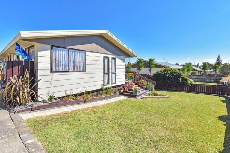 Photo of property in 3 Inca Place, Red Hill, Papakura, 2110