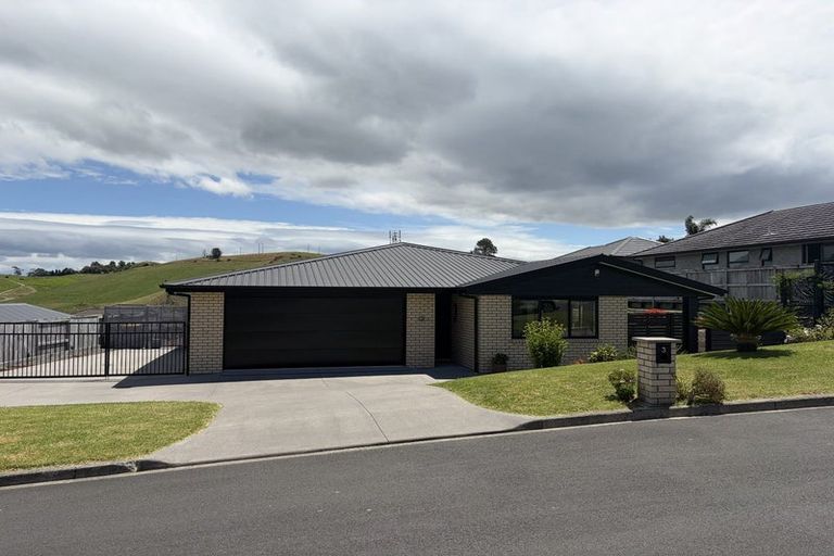 Photo of property in 3 Moira Close, Welcome Bay, Tauranga, 3175
