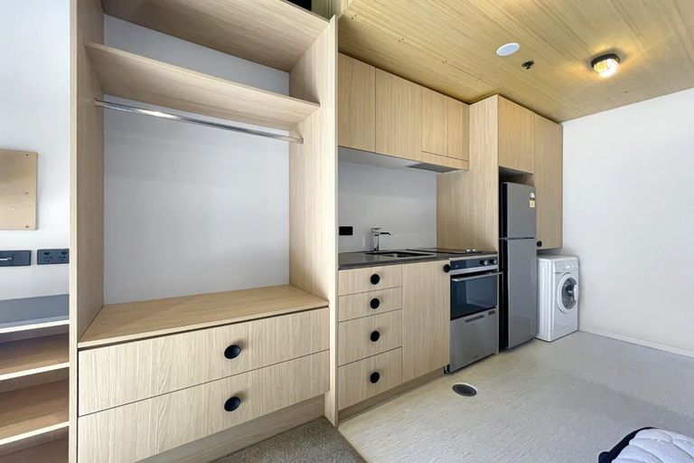 Photo of property in Vedado Apartments, 204/41 Hopper Street, Mount Cook, Wellington, 6011