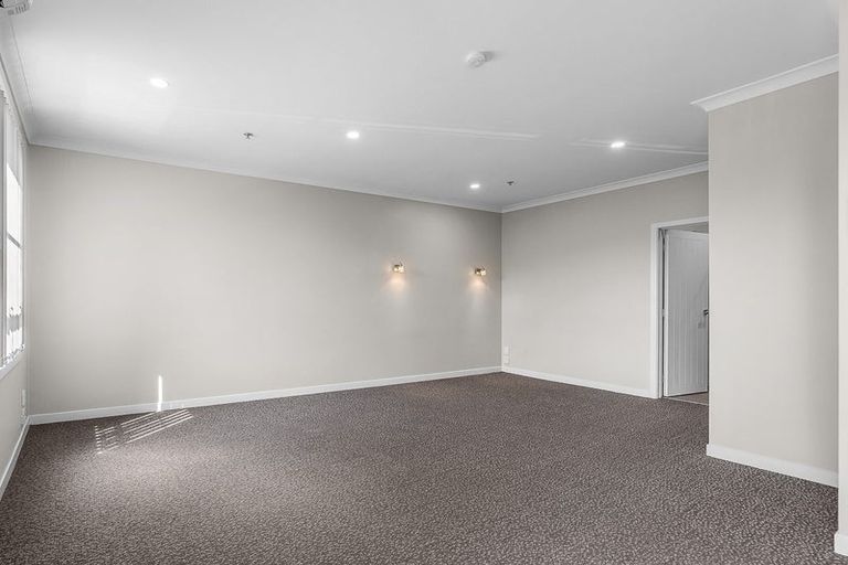 Photo of property in 16/5 Massey Avenue, Pukekohe, 2120