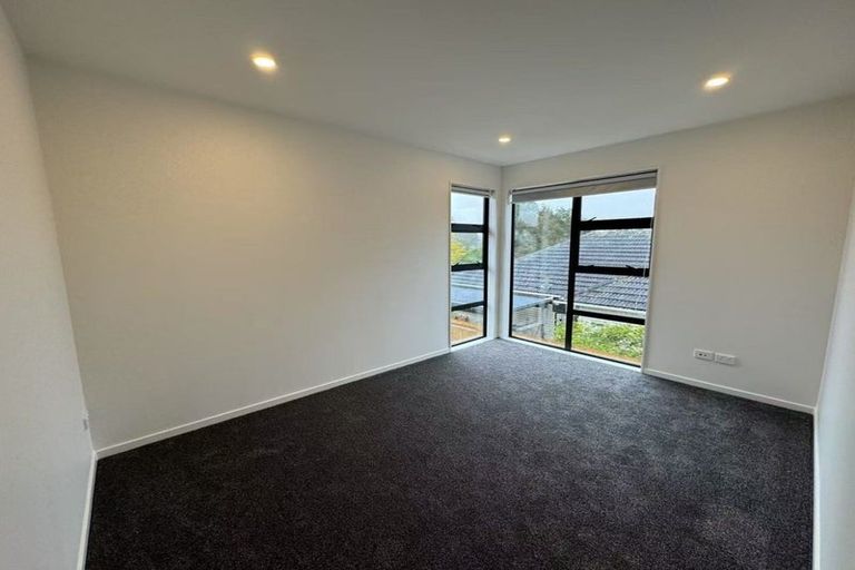 Photo of property in 11b Mawney Road, Henderson, Auckland, 0610
