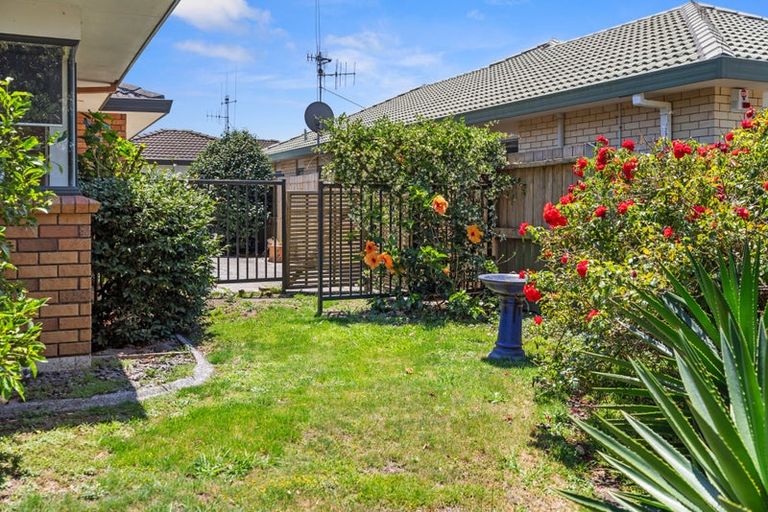 Photo of property in 24 Evansbel Place, Papamoa Beach, Papamoa, 3118
