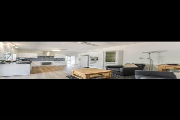 Photo of property in 30 Saddleback Rise, Murrays Bay, Auckland, 0630