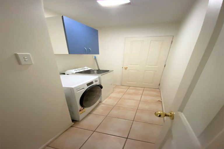 Photo of property in 8 Amdale Avenue, Broomfield, Christchurch, 8042