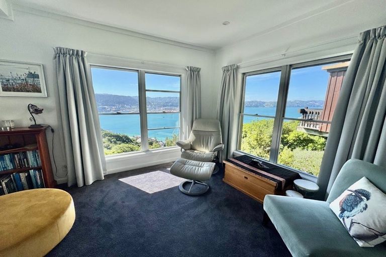 Photo of property in 38 Robieson Street, Roseneath, Wellington, 6011