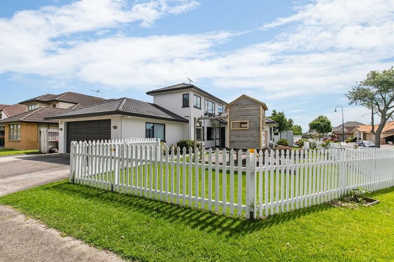 Photo of property in 9 Erne Crescent, East Tamaki, Auckland, 2016