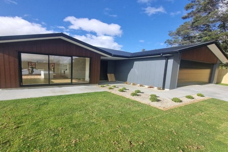 Photo of property in 7 Monterey Rise, Te Kamo, 0112