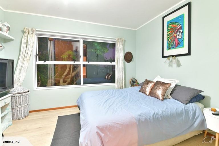 Photo of property in 5 Mayfair Crescent, Mairangi Bay, Auckland, 0630