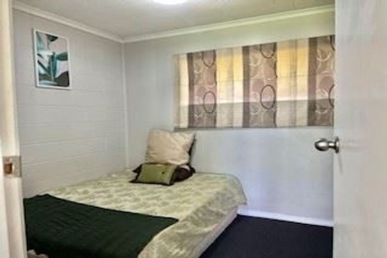 Photo of property in 80a Millbrook Road, Henderson, Auckland, 0612