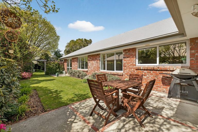 Photo of property in 8 Avon Gate, Russley, Christchurch, 8042