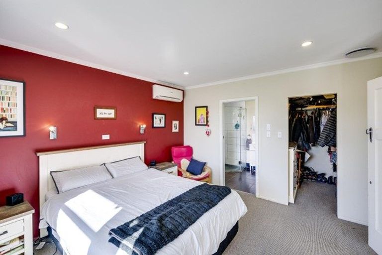 Photo of property in 28 Vigor Brown Street, Napier South, Napier, 4110