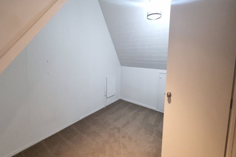 Photo of property in 2/24 Lancaster Road, Beach Haven, Auckland, 0626