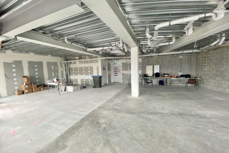 Photo of property in 86f Kervil Avenue, Te Atatu Peninsula, Auckland, 0610