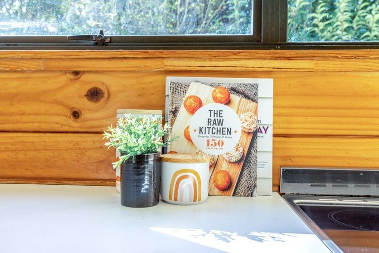 Photo of property in 16 Frank Street, Oneroa, Waiheke Island, 1081