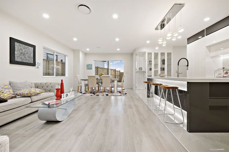 Photo of property in 96 Tir Conaill Avenue, Flat Bush, Auckland, 2019