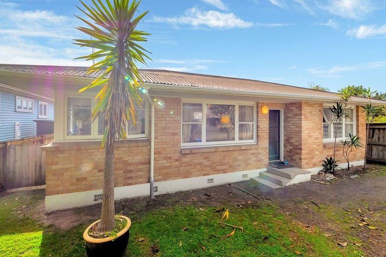 Photo of property in 115a Oceanview Road, Mount Maunganui, 3116