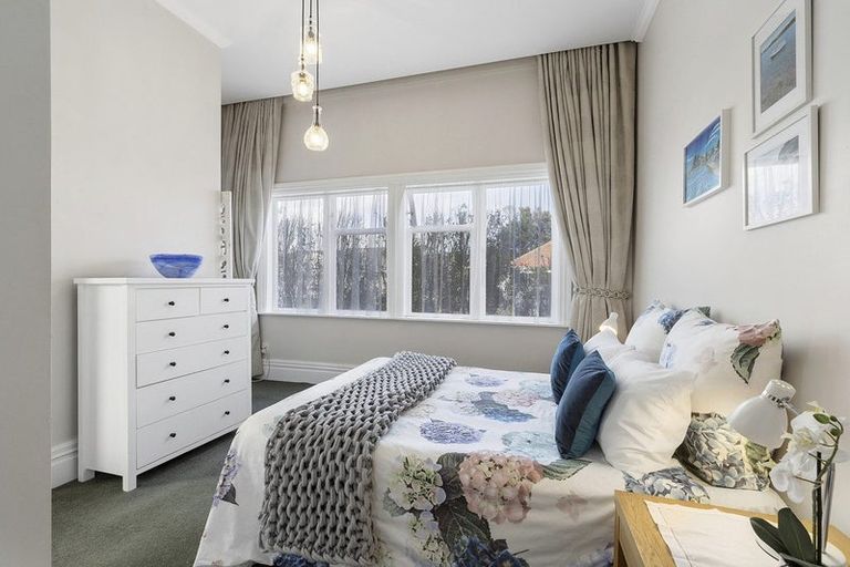 Photo of property in 31 Kapiti Crescent, Titahi Bay, Porirua, 5022
