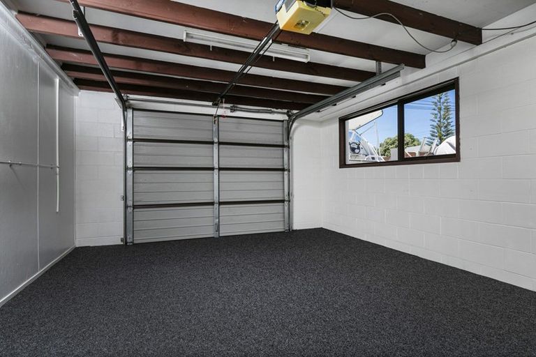 Photo of property in 37 Pine Road, Orewa, 0931