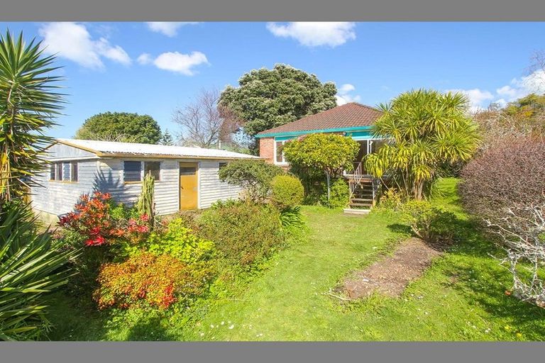 Photo of property in 38 Gardner Avenue, New Lynn, Auckland, 0600