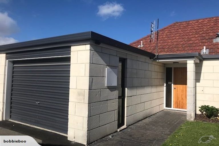 Photo of property in 7/4 Broadbent Street, Riccarton, Christchurch, 8041