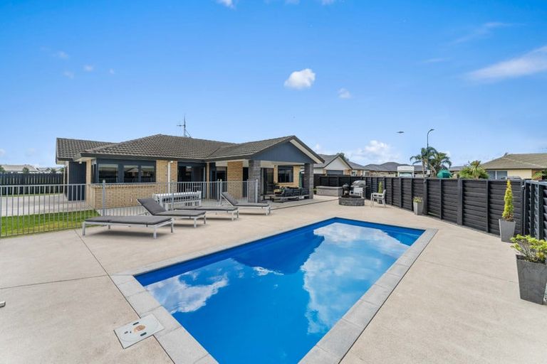 Photo of property in 11 Thoroughbred Place, Papamoa Beach, Papamoa, 3118