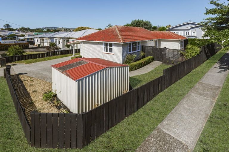 Photo of property in 36 Dublin Street, Pukekohe, 2120