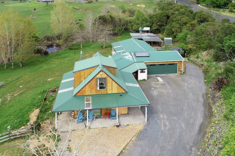 Photo of property in 10 Te Awa Kite Road, Onewhero, Tuakau, 2697
