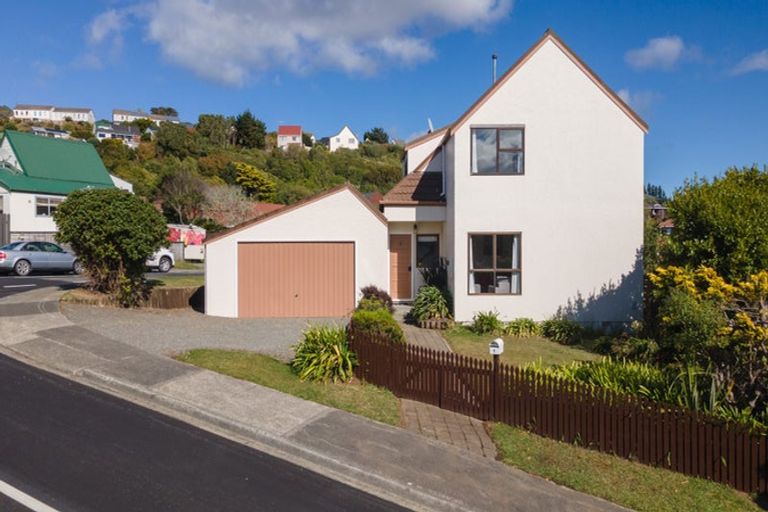 Photo of property in 1 Atwood Grove, Churton Park, Wellington, 6037