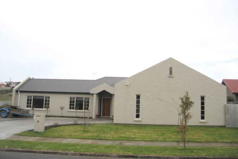 Photo of property in 18 Roderick Place, Rototuna, Hamilton, 3210