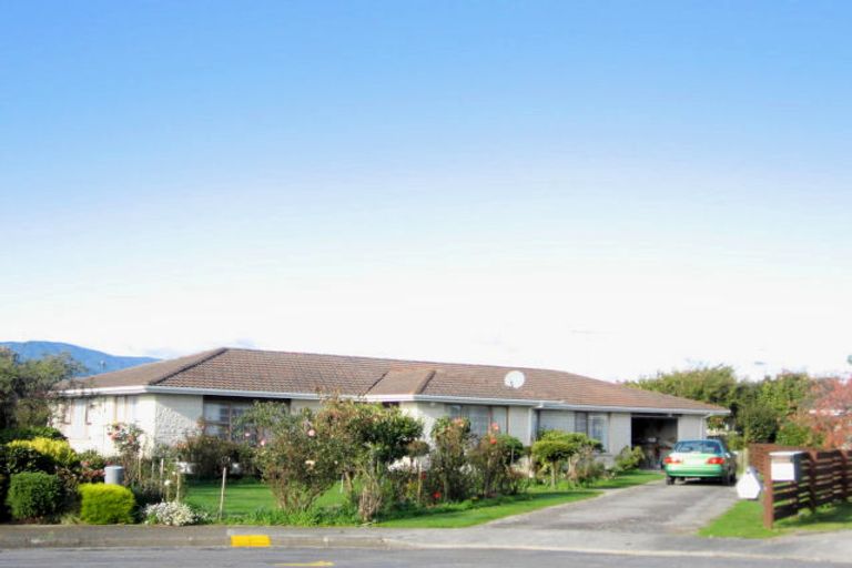 Photo of property in 23 Knights Grove, Otaki, 5512