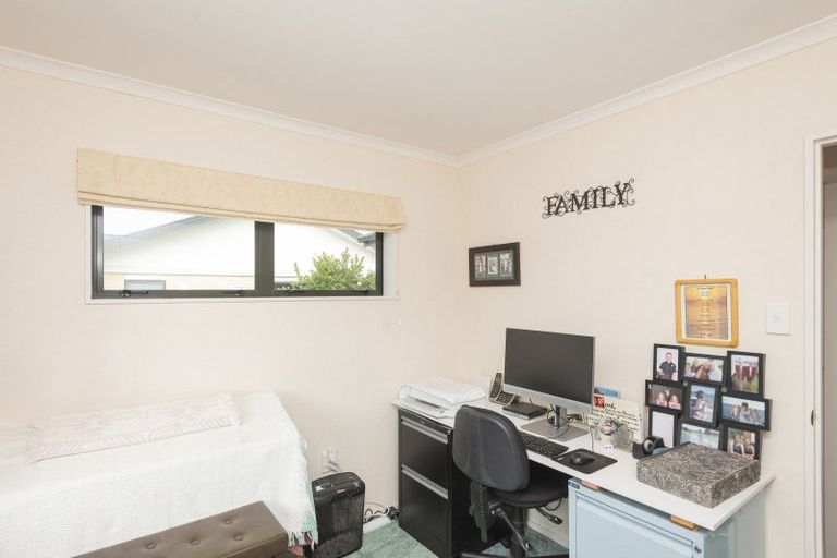 Photo of property in 4 Coulston Place, Riverdale, Gisborne, 4010