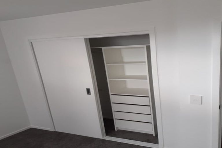 Photo of property in 3/7 Flanshaw Road, Te Atatu South, Auckland, 0610