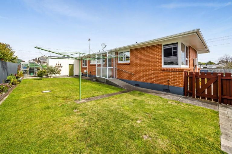 Photo of property in 9 Waimea Street, Westown, New Plymouth, 4310